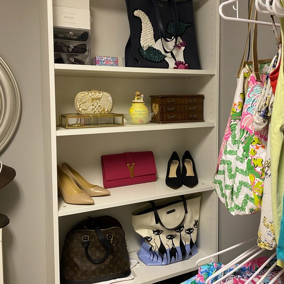 Welcome to my closet! - Picture 3 of 5